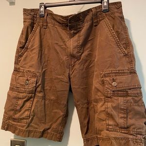 Levis cargo shorts size 36